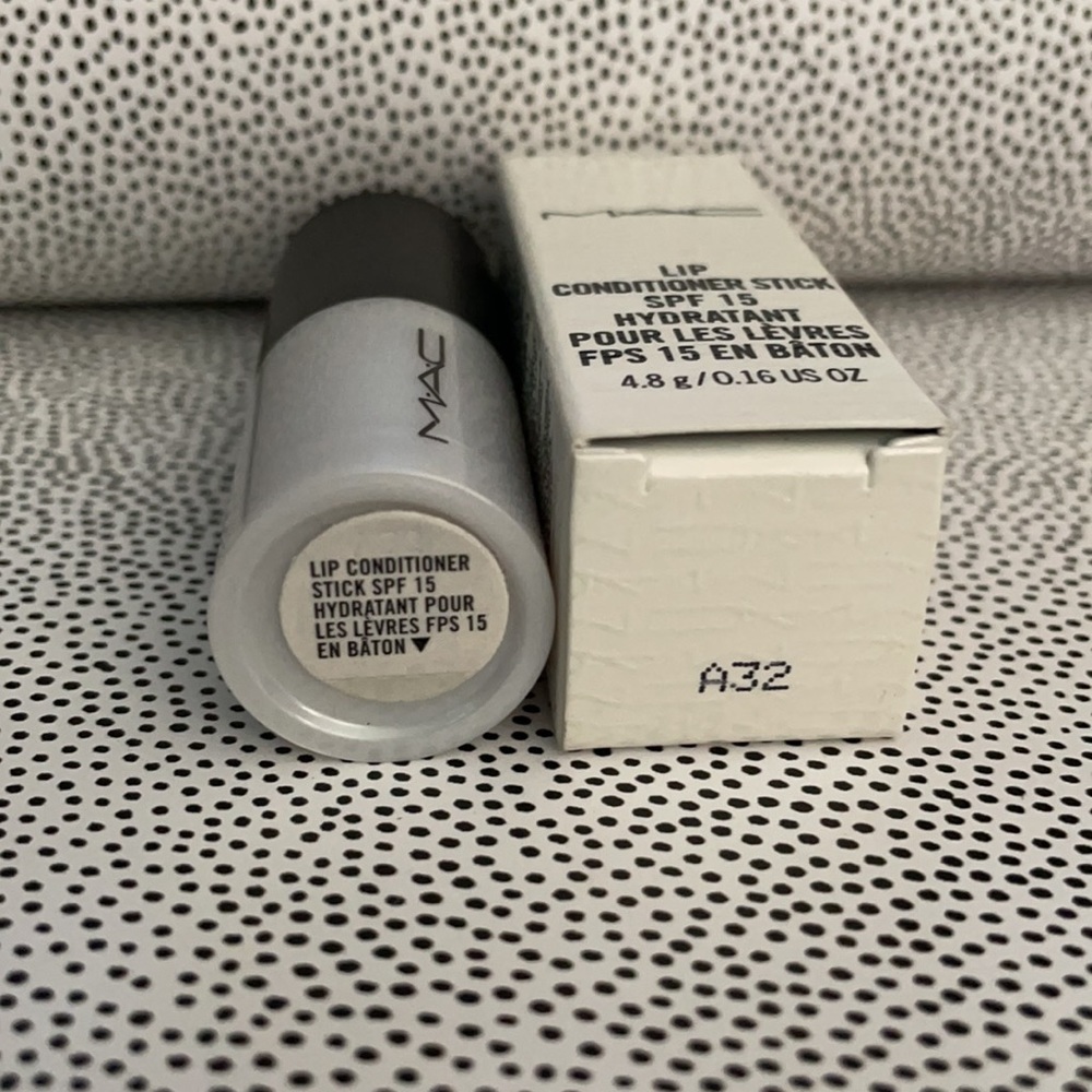 MAC Lip Conditioner Original Formula SPF 15 Balm NIB - Picture 4 of 4